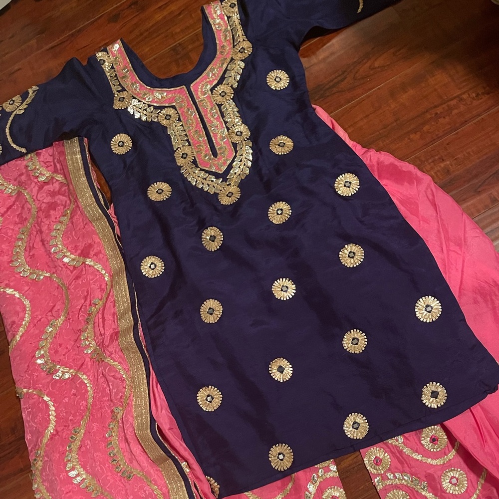 Multi colored Indian suit Punjabi